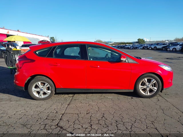 Ford FOCUS SE 2014 1FADP3K24EL132607 Image 13