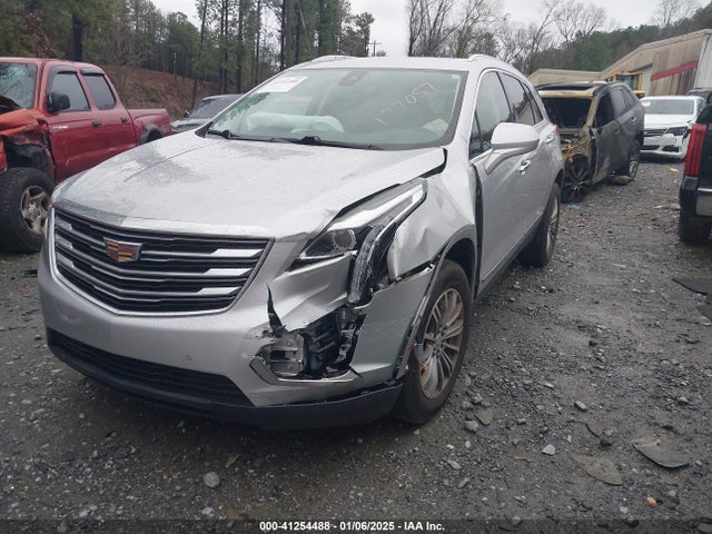 2018 CADILLAC XT5 1GYKNCRS2JZ177057 Photo 1