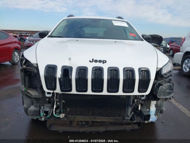1C4PJLAS0HW527476 Jeep Cherokee Altitude Fwd