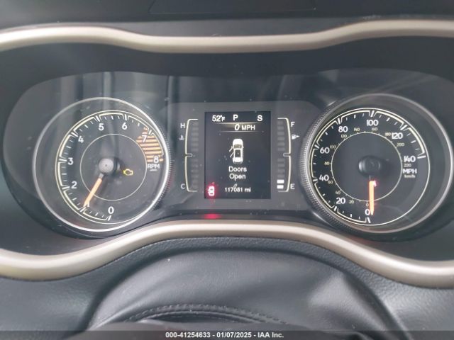 1C4PJLAS0HW527476 Jeep Cherokee Altitude Fwd