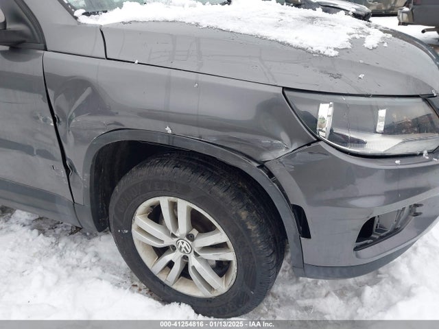 WVGBV7AX6HK020604 Volkswagen Tiguan S/limited