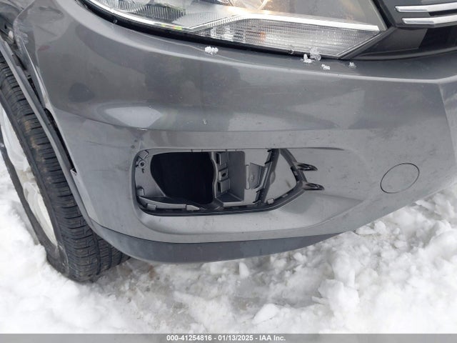 WVGBV7AX6HK020604 Volkswagen Tiguan S/limited