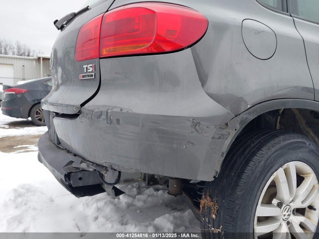 WVGBV7AX6HK020604 Volkswagen Tiguan S/limited