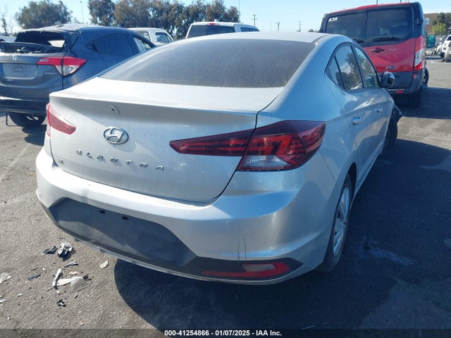 Hyundai ELANTRA SE 2019 KMHD74LF3KU796173 Image 4