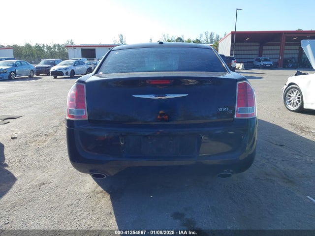 Chrysler 300 300s 2014 2C3CCABG5EH145305 Image 17