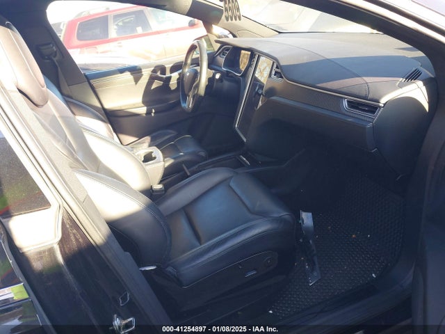 2016 TESLA MODEL X 5YJXCAE21GF008724 Photo 4