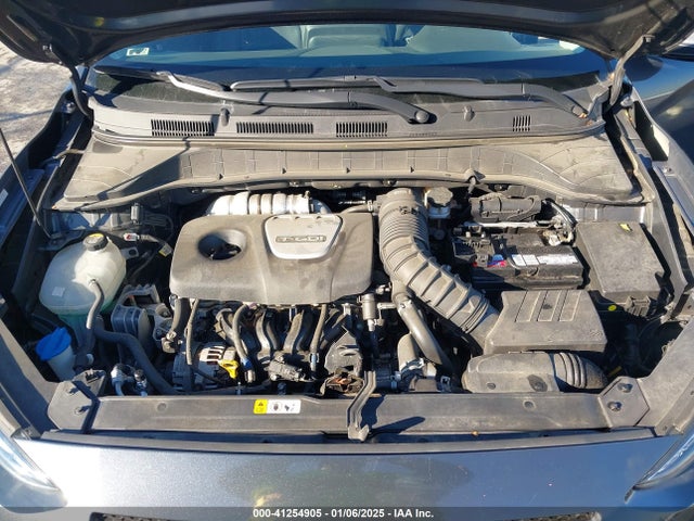 KM8K3CA57KU240262 Hyundai Kona Limited