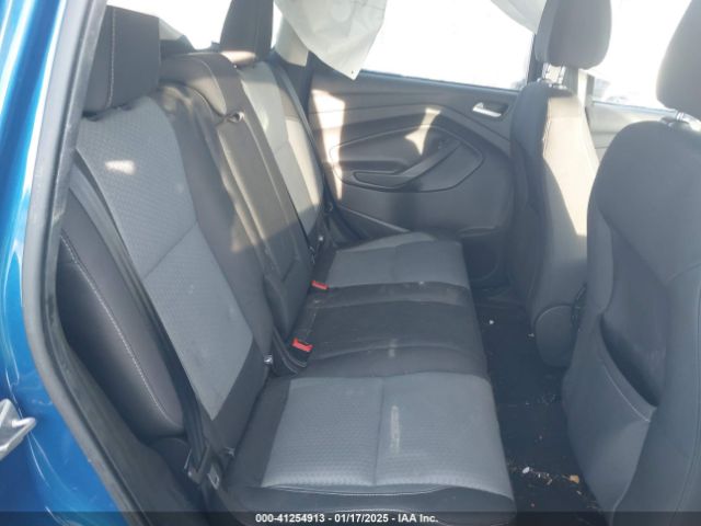 1FMCU0GD6HUA21252 Ford ESCAPE SE