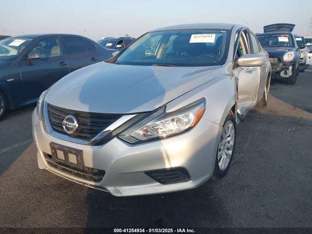 Nissan Altima 2.5 S 2018 1N4AL3AP0JC163455 Image 2