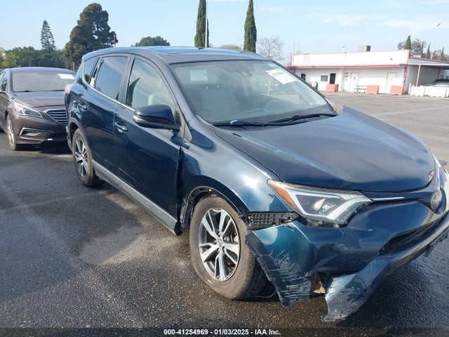 Toyota Rav4 Xle 2018 JTMWFREV6JD124656 Image 13