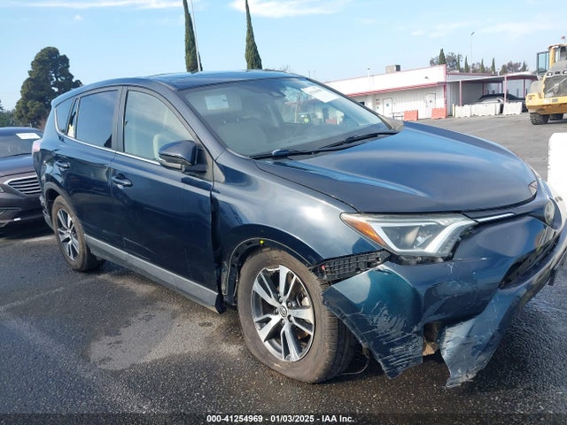 Toyota Rav4 Xle 2018 JTMWFREV6JD124656 Image 6