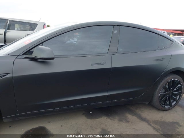 5YJ3E1EB7JF131864 Tesla Model 3 Long Range/performance