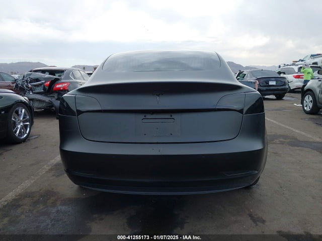 5YJ3E1EB7JF131864 Tesla Model 3 Long Range/performance