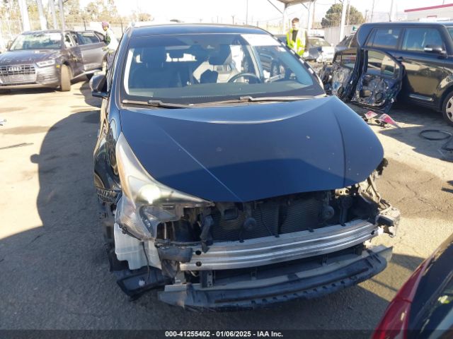 JTDKARFU6J3551554 Toyota Prius Three Touring