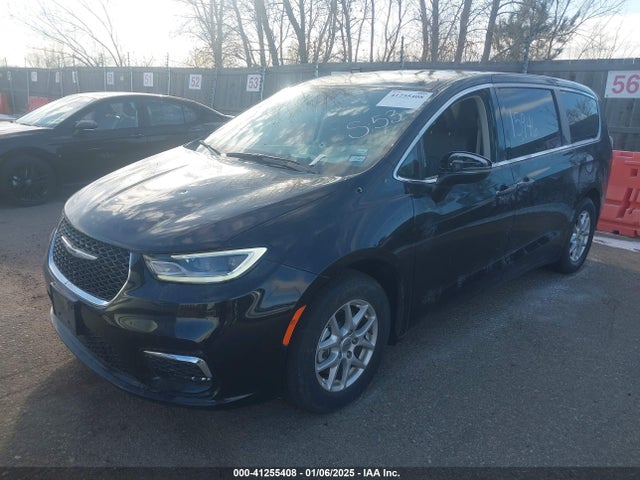 Chrysler Pacifica Touring L 2024 2C4RC1BG1RR136297 Image 2