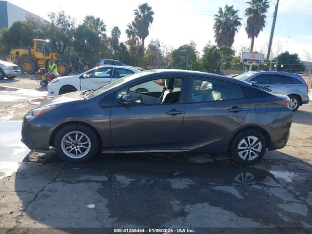 JTDKARFU8G3508441 Toyota Prius Three