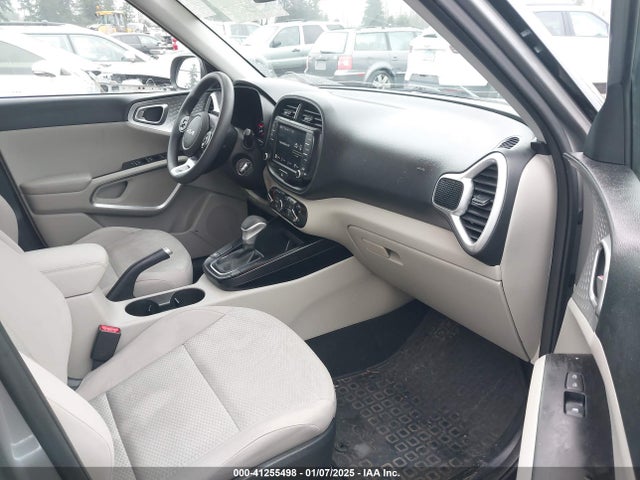 KIA SOUL LX 2022 KNDJ23AUXN7832851 Image 5