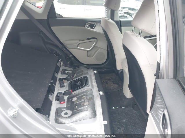 KIA SOUL LX 2022 KNDJ23AUXN7832851 Image 8