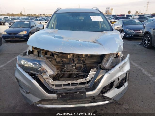 JN8AT2MT9JW460255 Nissan Rogue Sl