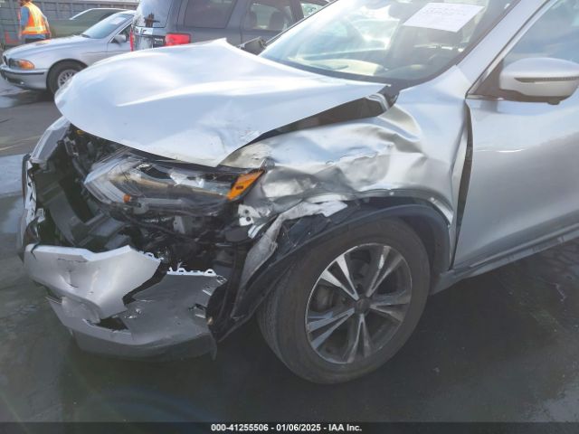 JN8AT2MT9JW460255 Nissan Rogue Sl