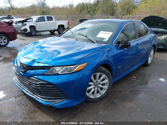 Toyota CAMRY LE 2020 4T1C11AKXLU352026 Image 2