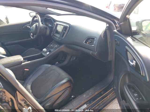 Chrysler 200 S 2015 1C3CCCBG8FN505901 Image 5