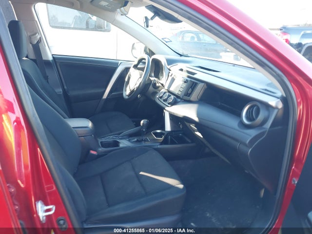 Toyota RAV4 LE 2017 JTMZFREVXHJ133661 Image 5