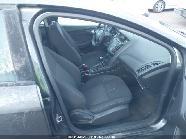 Ford FOCUS SE 2016 1FADP3F21GL266262 Image 5