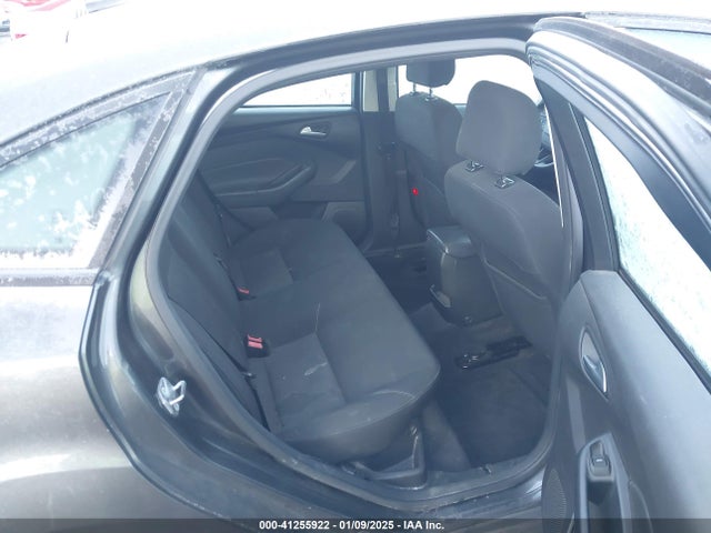 Ford FOCUS SE 2016 1FADP3F21GL266262 Image 8