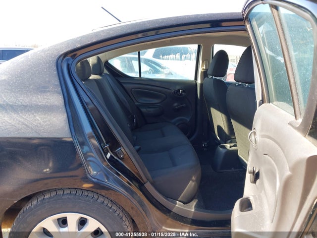 Nissan Versa 1.6 S 2018 3N1CN7AP3JL887958 Image 8