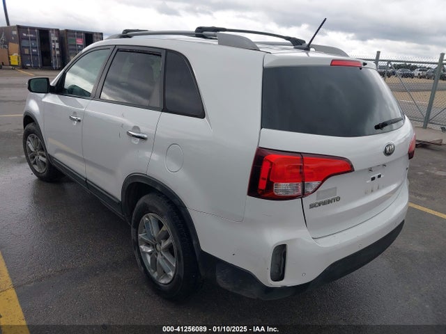KIA Sorento Lx V6 2015 5XYKT4A71FG612326 Image 3