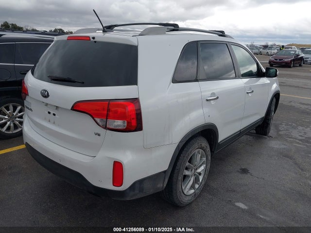 KIA Sorento Lx V6 2015 5XYKT4A71FG612326 Image 4