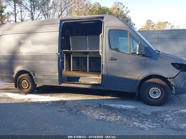 WD4PF1CDXKP111219 Mercedes-Benz Sprinter 2500 High Roof V6
