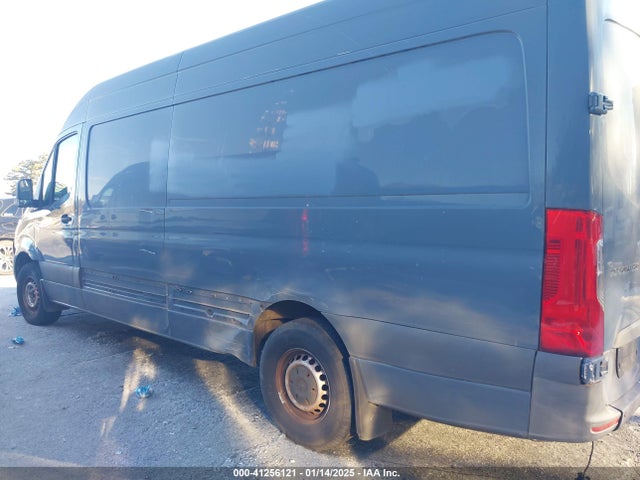 WD4PF1CDXKP111219 Mercedes-Benz Sprinter 2500 High Roof V6