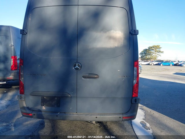 WD4PF1CDXKP111219 Mercedes-Benz Sprinter 2500 High Roof V6