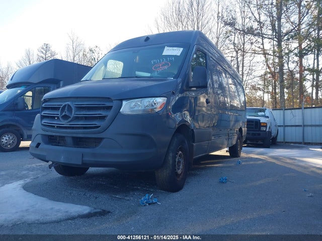 WD4PF1CDXKP111219 Mercedes-Benz Sprinter 2500 High Roof V6