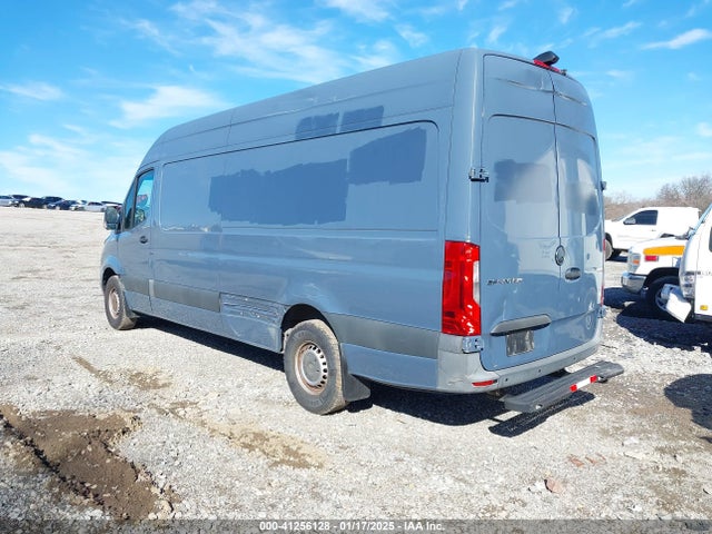 WD4PF1CD3KT011583 Mercedes-Benz Sprinter 2500 High Roof V6