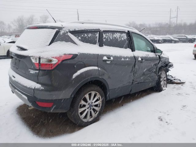 1FMCU9J96HUC17751 Ford Escape Titanium
