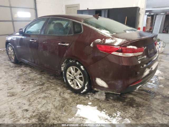 KIA Optima Lx 2018 5XXGT4L32JG207055 Image 3