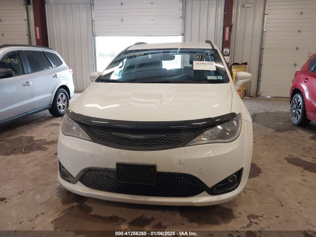 Chrysler Pacifica Touring L 2018 2C4RC1BG5JR193591 Image 12