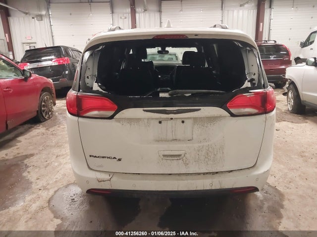 Chrysler Pacifica Touring L 2018 2C4RC1BG5JR193591 Image 16