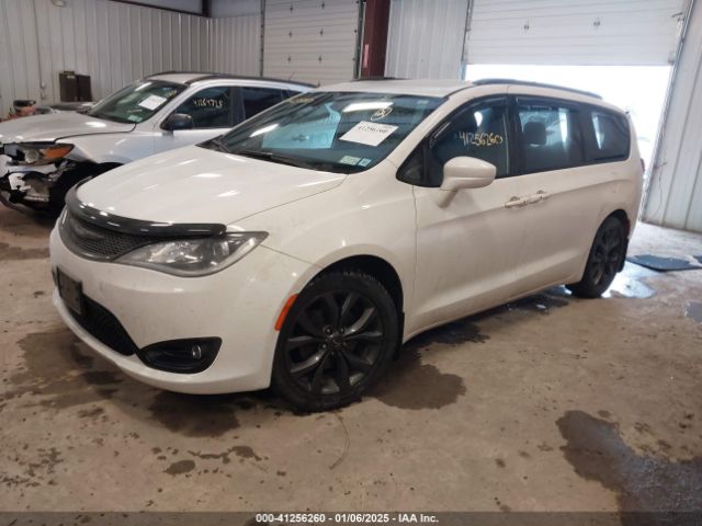 2018 CHRYSLER PACIFICA 2C4RC1BG5JR193591 Photo 1