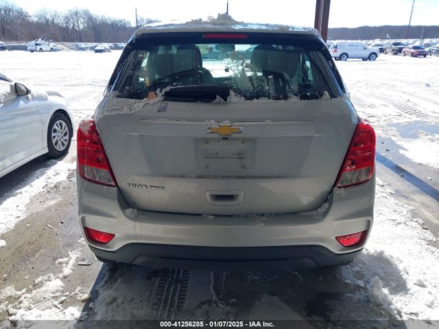3GNCJNSB9LL127074 Chevrolet Trax Awd Ls