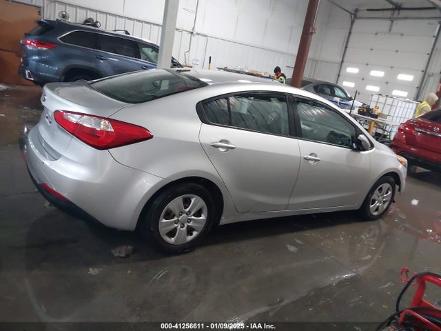 KIA FORTE LX 2015 KNAFK4A60F5283300 Image 13