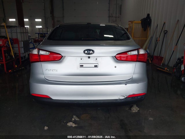 KIA FORTE LX 2015 KNAFK4A60F5283300 Image 16