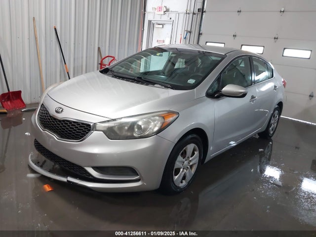 KIA FORTE LX 2015 KNAFK4A60F5283300 Image 2