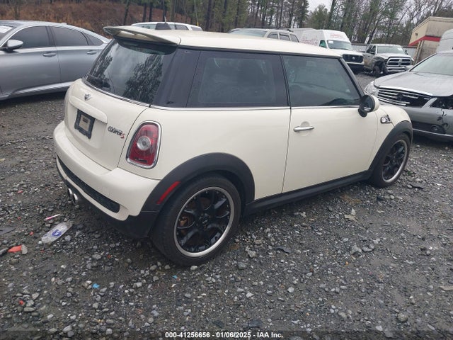 2009 MINI COOPER S WMWMF73539TW85524 Photo 3