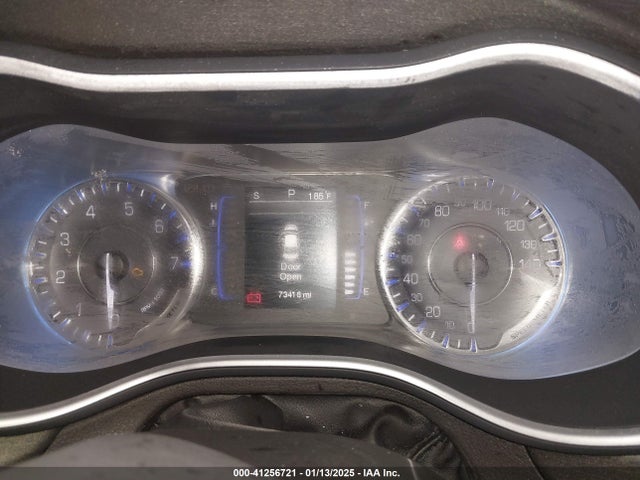 Chrysler 200 Limited 2015 1C3CCCAB7FN667315 Image 7