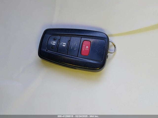 2T3W1RFV3PW249140 Toyota Rav4 Xle