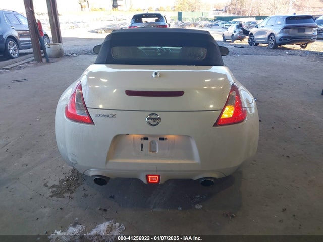 JN1AZ4FH9FM430581 Nissan 370z Touring Sport